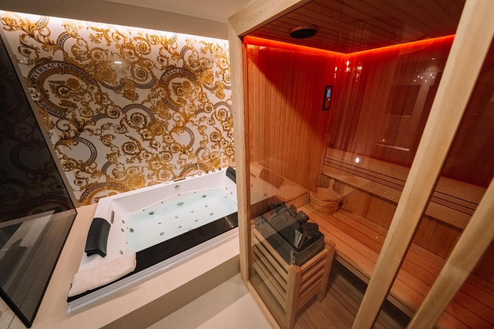 Versace Luxury Room Corleone Luaran gambar